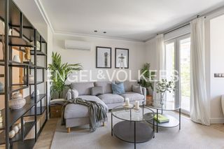 Miete Etagenwohnung  Avenida de bruselas. Exclusiva vivienda de diseño amueblada con terraza en ubicación