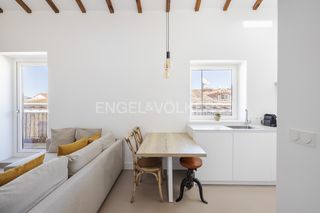 Rent Penthouse in Sol. Ático dúplex de lujo para alquileres de larga temporada en sol