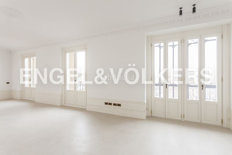 Foto 4ce53ca3-6c33-46aa-a088-4565623e0f18. Lloguer àtic amb calefacció a Palacio Madrid
