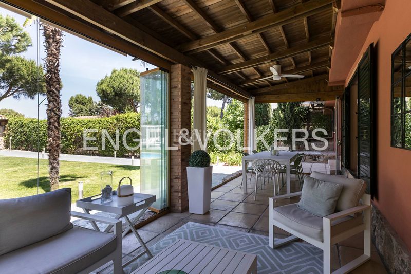 Foto a0d5be21-69fb-4586-b2f1-29796b3e845b. Casa adossada amb calefacció aparcament piscina a Boadilla del Monte