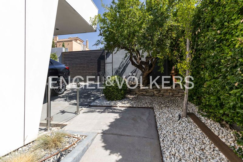 Foto 5c11fa93-1841-4049-9758-0759511c16ee. Casa amb calefacció aparcament piscina a Las Marías Torrelodones