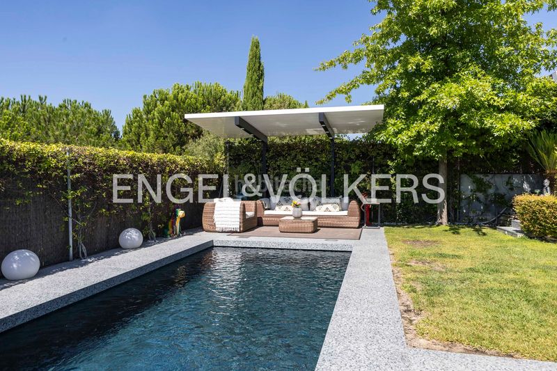 Foto 72929fe4-72ac-4691-aa98-c0113d3d8566. Casa amb calefacció aparcament piscina a Las Marías Torrelodones