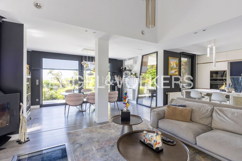 Foto b62e9ac0-8135-4533-9656-591fb975d9c0. Casa amb calefacció aparcament piscina a Las Marías Torrelodones