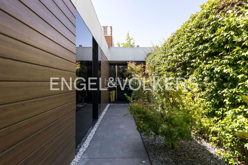 Foto b9660449-ddfa-447d-84f0-3b5ef4d89be6. Casa amb calefacció aparcament piscina a Las Marías Torrelodones