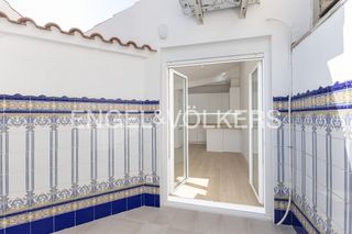 Location Attique à Justicia-Chueca. Ático con terraza a estrenar