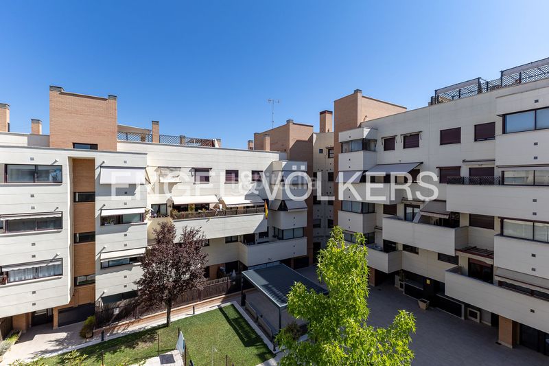 Foto aa5e5730-8c9a-4072-af52-21cd51772237. Affitto attico con riscaldamento parcheggio piscina in Madrid