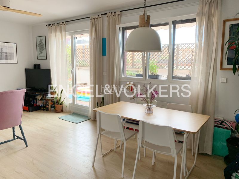 Foto bd73aed3-c237-4a22-a8f2-67e5c9461d0b. Affitto attico con riscaldamento parcheggio piscina in Madrid