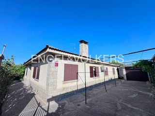 Casa adossada a Calera y Chozas. Una casa independiente para vivirla de verdad