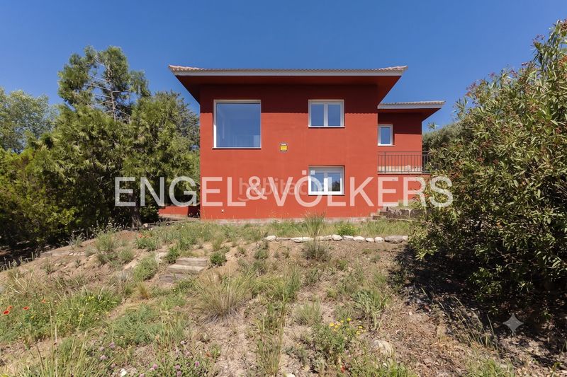 Foto b07a638c-ba34-4c10-b258-6ba176c3ad8c. Casa amb calefacció aparcament piscina a Cerro Alarcón Valdemorillo
