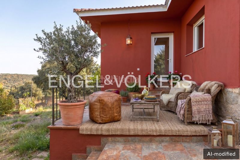 Foto e8a8f827-9908-457a-baf6-270fd27c2357. Casa chalet indepediente con vistas al parque natural . en Valdemorillo