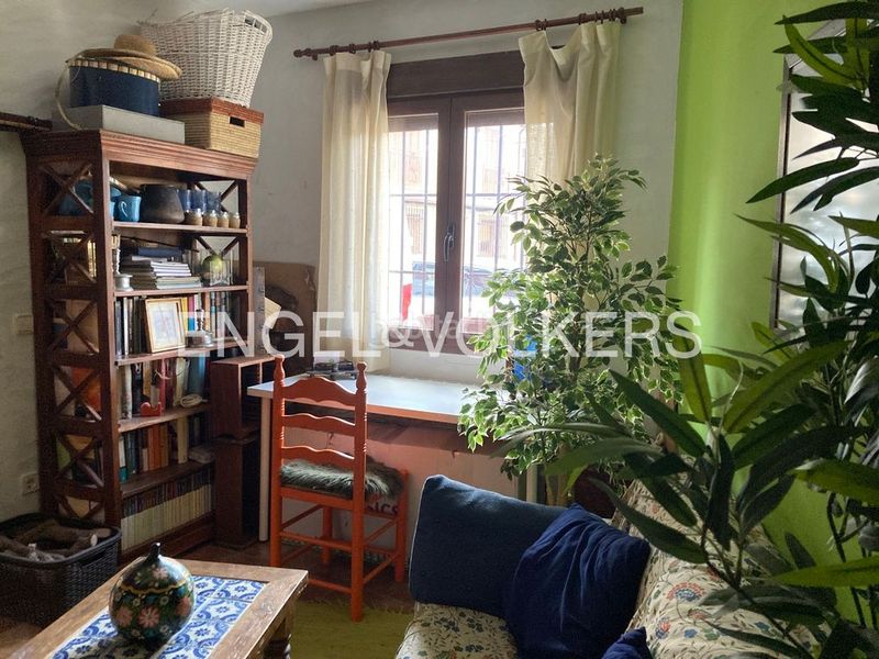 Foto b6b0a4cd-8934-4ad6-9fa6-64a49a7bbb87. Casa adossada amb calefacció a Prádena
