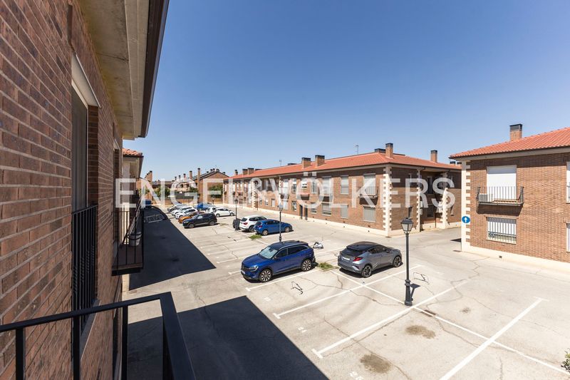 Foto f8396e0a-6bf4-46a5-a899-cf38ce4f2a86. Pis amb calefacció aparcament a Urb. Belvalle Meco