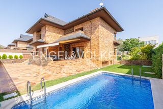 Rent House in Somosaguas. Magnífica casa en alquiler en calle extremadura, pozuelo de alar
