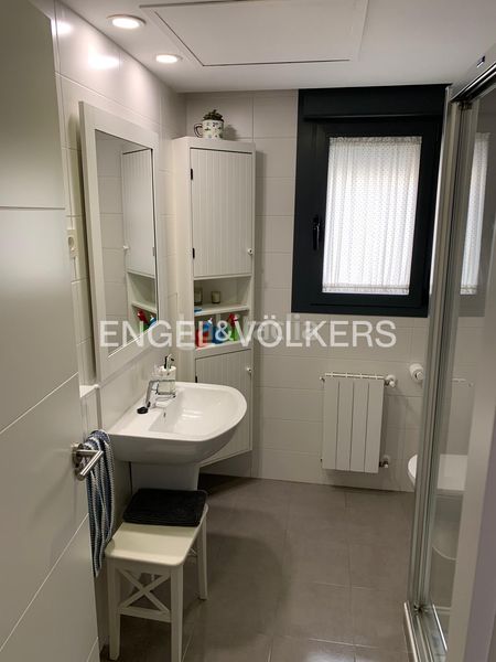 Foto e56aea58-99be-4730-b409-9b3870ff6e89. Alquiler piso exclusivo piso en la zona de alameda de osuna en Madrid
