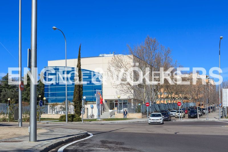 Foto fff18e91-dc60-4f0b-b408-934ceb8921cb. Alquiler piso exclusivo piso en la zona de alameda de osuna en Madrid