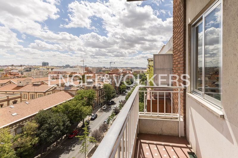 Foto 46484c07-3828-4000-9b40-6ee5233e2e48. Pis amb calefacció aparcament a Acacias Madrid