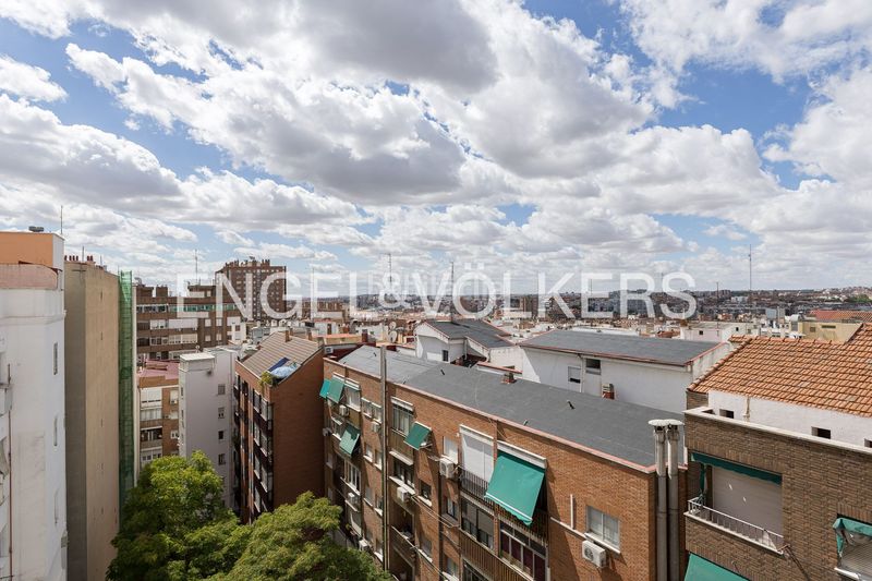Foto 4de0bc4f-f554-4d67-a3e7-071d8c118b13. Pis amb calefacció aparcament a Acacias Madrid