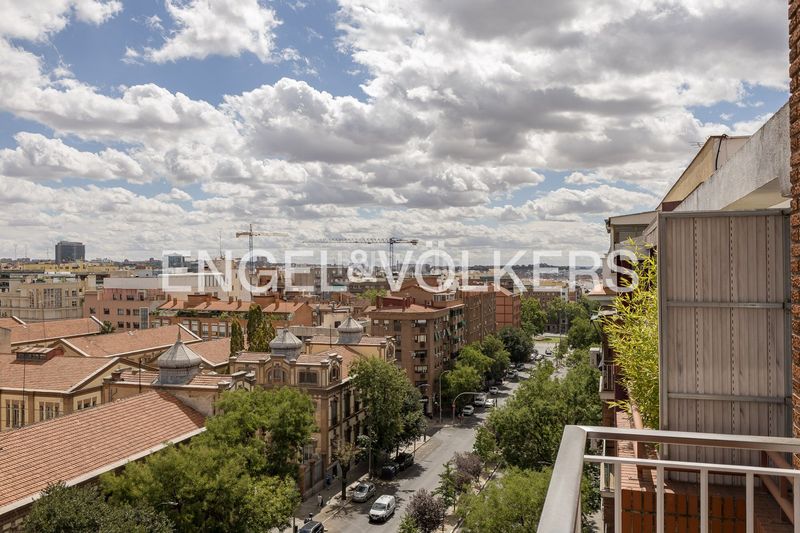 Foto a97e2a96-2541-4b29-a3c0-07de127142fb. Pis amb calefacció aparcament a Acacias Madrid