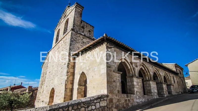 Foto 1a7288e4-6ae2-4091-ae99-a316b6c4f72c. Casa adossada amb calefacció a Valdeavellano