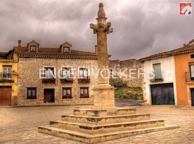 Foto 8282c847-b70f-4871-b3ac-f1d03627de37. Casa adossada amb calefacció a Valdeavellano