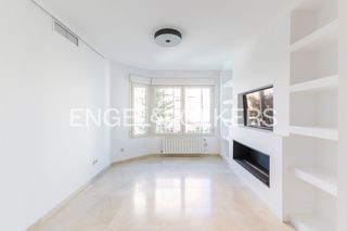 Lloguer Pis  Yerma. Luminoso piso de 2 dormitorios con piscina, garaje y zonas verde