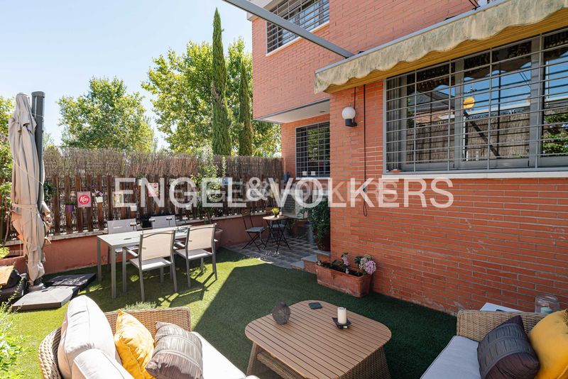Foto 45321eb2-3ef3-407d-9f2f-b7c8945ece16. Casa adossada amb calefacció aparcament piscina a Boadilla del Monte