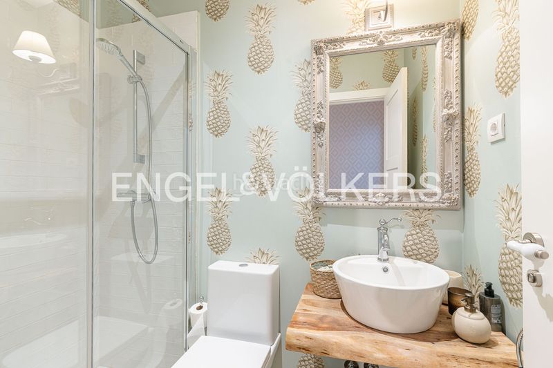 Foto f930b498-22fc-4b8e-b38b-97554ec71f84. Casa adossada amb calefacció piscina a Aravaca Madrid