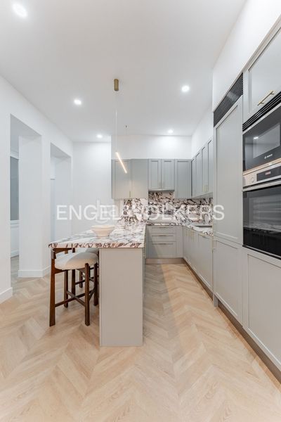 Foto 5e1c5fb0-b2ae-466d-90e1-ff1a2342d1af. Pis amb calefacció a Sol Madrid