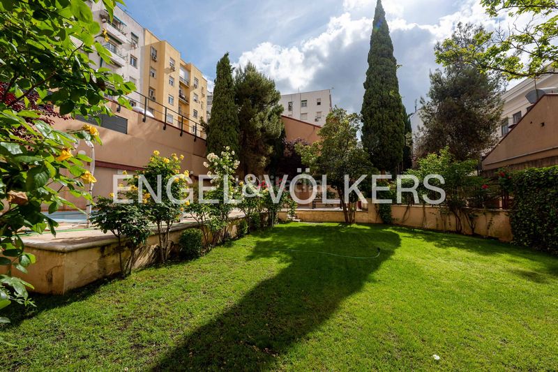 Foto 4f3ee7ab-86b9-47dd-8532-6ab6ae4d8594. Àtic amb calefacció piscina a Vallehermoso Madrid