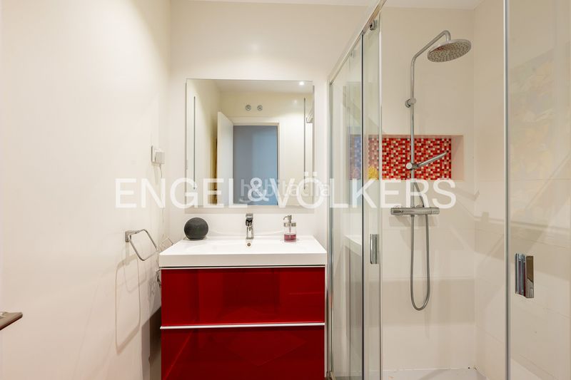 Foto ec17ef43-ae1c-4160-99e9-ec64d8d9b038. Àtic amb calefacció piscina a Vallehermoso Madrid