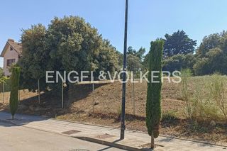 Wohngrundstück in Pueblo. Magnífica parcela en el entorno más privilegiado de pozuelo