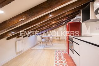 Rent Studio  San lucas. Buhardilla de diseño totalmente reformada y a estrenar con salón