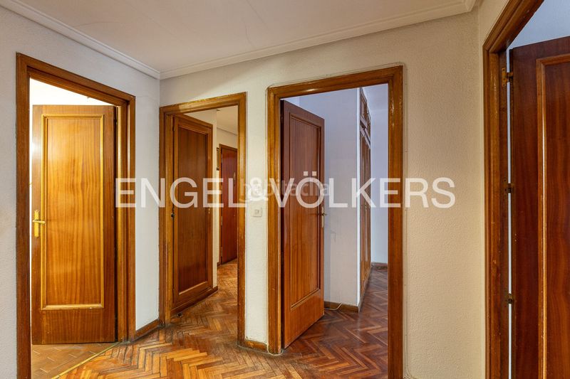 Foto 10d32327-a760-4114-97b8-6e690d75e563. Pis amb calefacció aparcament a Palacio Madrid