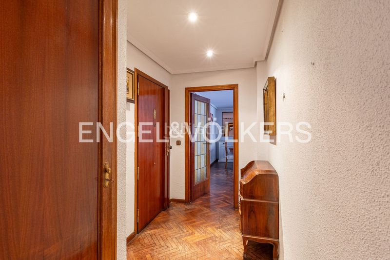 Foto 5140715d-ea74-4498-8c81-9212a4d2f974. Pis amb calefacció aparcament a Palacio Madrid