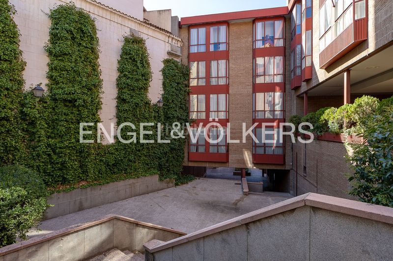 Foto aedd3c69-81fa-400a-b40a-1f96d6038a2c. Pis amb calefacció aparcament a Palacio Madrid