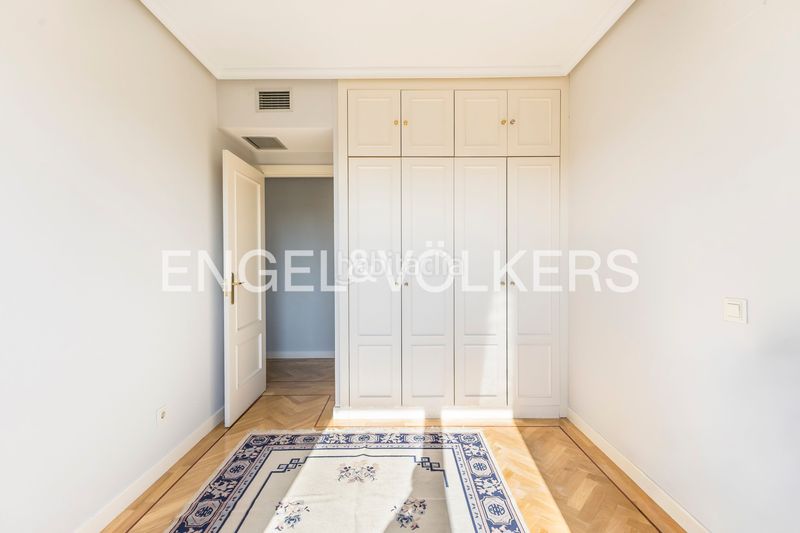 Foto d65f4725-db03-4508-ba31-f6ad1d1c9c89. Àtic amb calefacció aparcament a Encinar de los Reyes La Moraleja