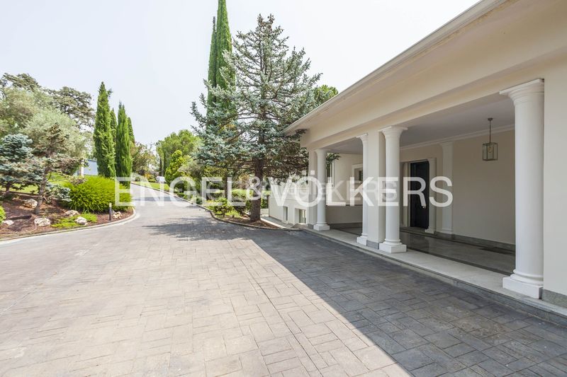 Foto bf84b038-46d5-4a64-8882-7c5f4ddcf859. Lloguer casa amb calefacció aparcament piscina a La Moraleja