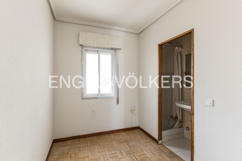 Foto d8a8a9f2-cb39-4486-9bbb-ed1fb82beab0. Pis amb calefacció a Guindalera Madrid