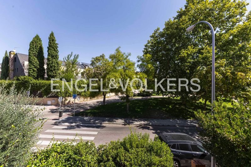 Foto daa2692d-4172-4cfa-bef3-0fd908784ed3. Casa adossada amb calefacció aparcament piscina a Madrid