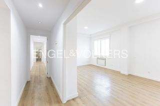 Rent Flat in Guindalera. Magnífico y luminoso piso reformado de 4 dormitorios en salamanc