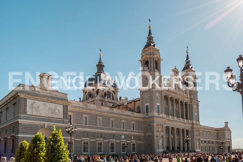 Foto f4800e01-ef09-4d16-9560-83ae562b7b60. Pis amb calefacció a Palacio Madrid
