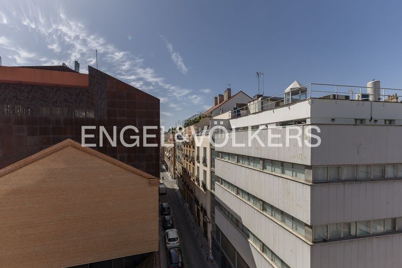 Foto ae8f0f38-0fda-4a09-916c-e0256fa4eae3. Pis amb calefacció a Cortes-Huertas Madrid