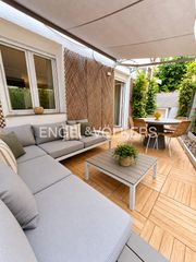 Pis a Ibiza. Vivienda con maravillosa terraza a pocos pasos del parque del re