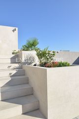 Maison à Arroyo de la Vega. Exclusiva villa independiente de diseño junto a la moraleja