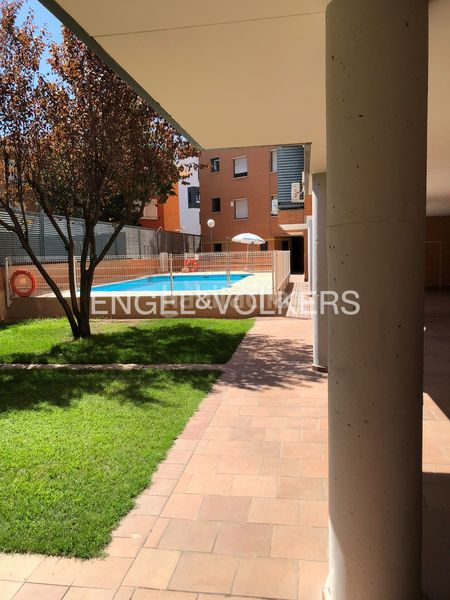 Foto e497a491-2248-4ec7-93b2-691b20781e60. Pis amb calefacció aparcament piscina a Timón Madrid