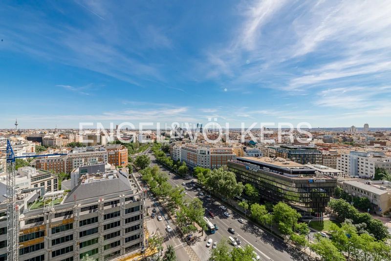 Foto bbfe1081-231a-4a0f-9366-c3d8cf728ce3. Àtic amb calefacció aparcament a El Viso Madrid