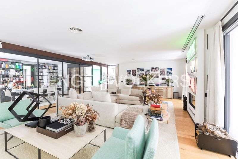 Foto f19a6a5a-7a83-4b67-937d-95f234b29847. Casa amb calefacció aparcament piscina a urbanización La Moraleja La Moraleja