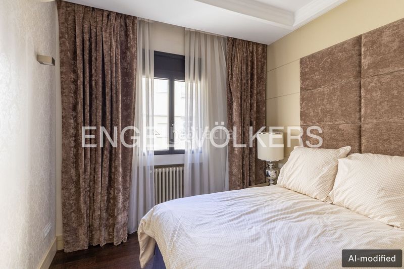 Foto ba735ef9-7030-4e03-b4df-8573f336daf9. Pis amb calefacció aparcament a Hispanoamérica-Bernabéu Madrid
