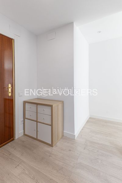 Foto 43c1ed33-44a6-46e0-aec6-20a1dabb48ec. Alquiler piso  muy luminoso en Pacífico retiro 2 dormitorios garaje en Madrid