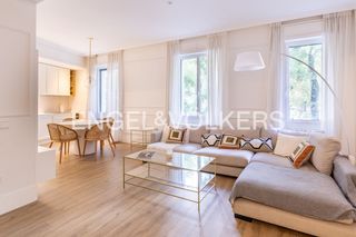 Etagenwohnung in Trafalgar